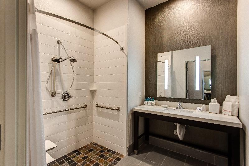 Holiday Inn Express Suites Gatesville N Ft Hood image