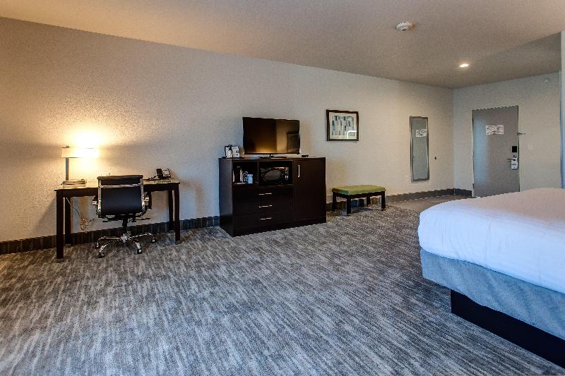 Holiday Inn Express Suites Gatesville N Ft Hood image