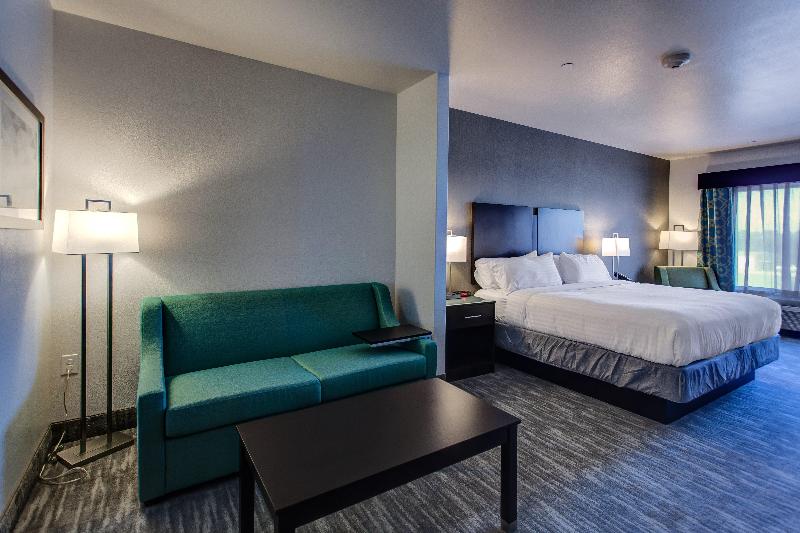 Holiday Inn Express Suites Gatesville N Ft Hood image