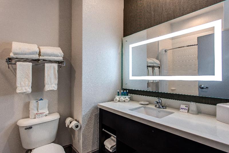 Holiday Inn Express Suites Gatesville N Ft Hood image