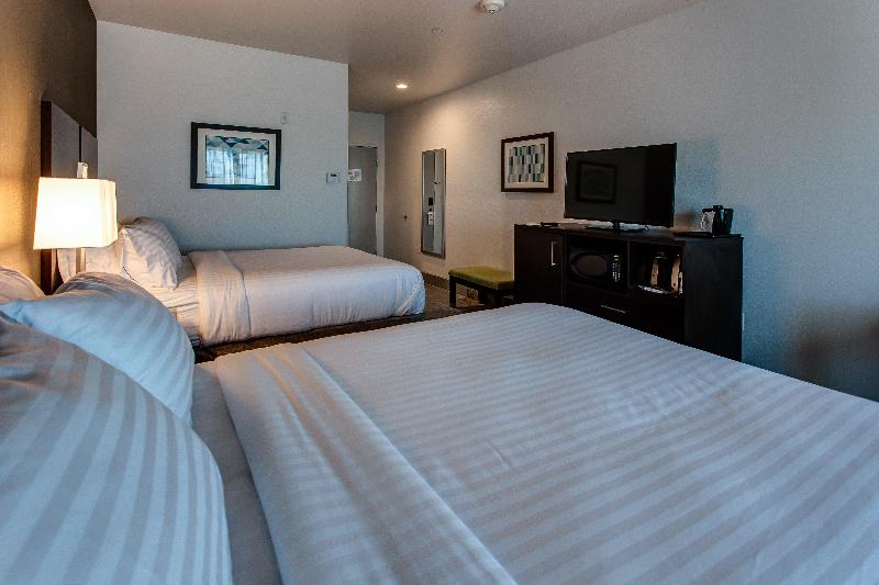 Holiday Inn Express Suites Gatesville N Ft Hood image