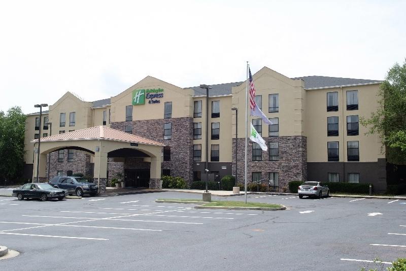 Holiday Inn Express & Suites Blythewood By IHG image