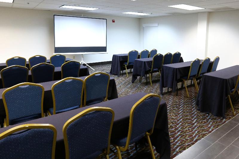 Holiday Inn Express & Suites Blythewood By IHG image
