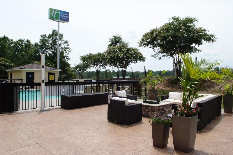 Holiday Inn Express & Suites Blythewood By IHG image