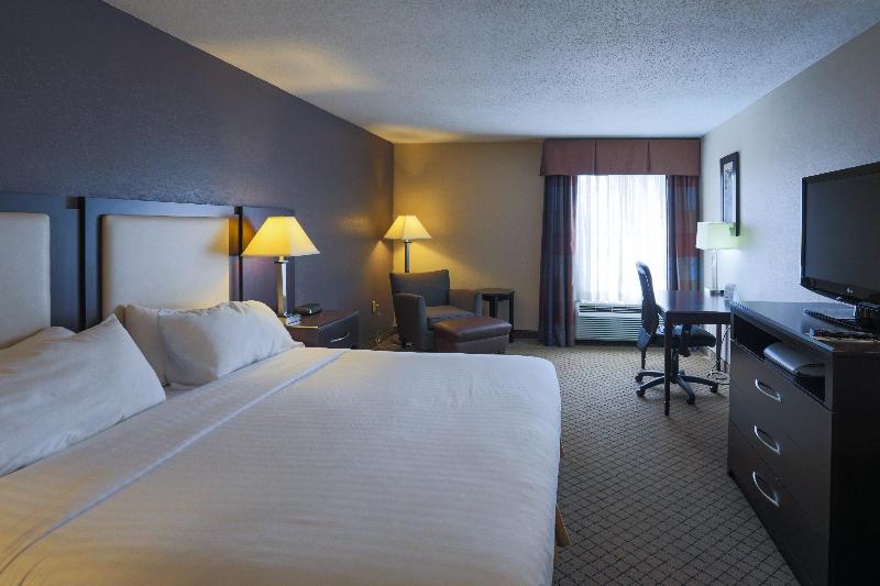 Holiday Inn Express & Suites Blythewood By IHG image