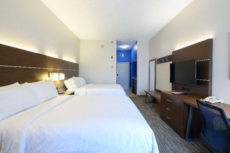 Holiday Inn Express & Suites Blythewood By IHG image