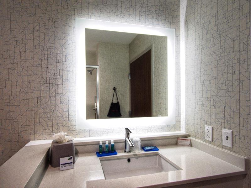 Holiday Inn Express Suites Moore photo 17