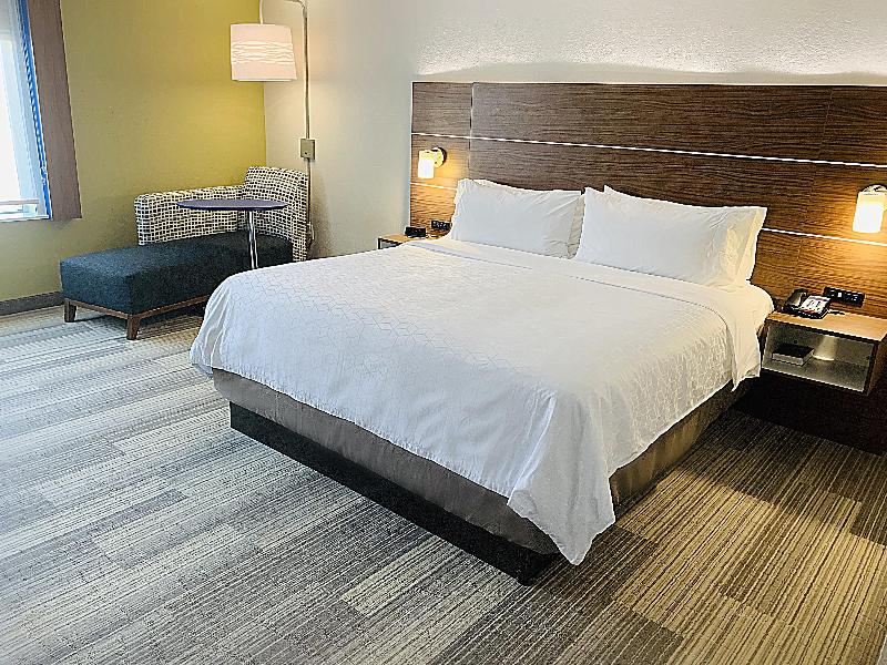 Holiday Inn Express Suites Moore photo 18
