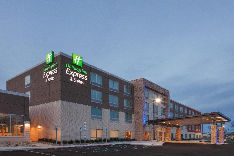 Holiday Inn Express Suites Sterling Heights Detroi