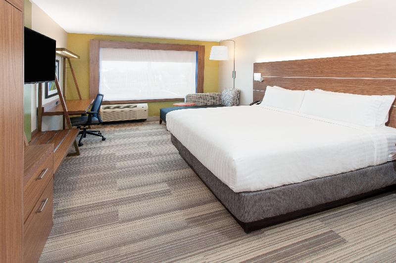 Holiday Inn Express Suites Sterling Heights Detroi photo 12