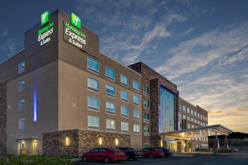 Hotel Holiday Inn Express Suites Indianapolis Ne Noblesv