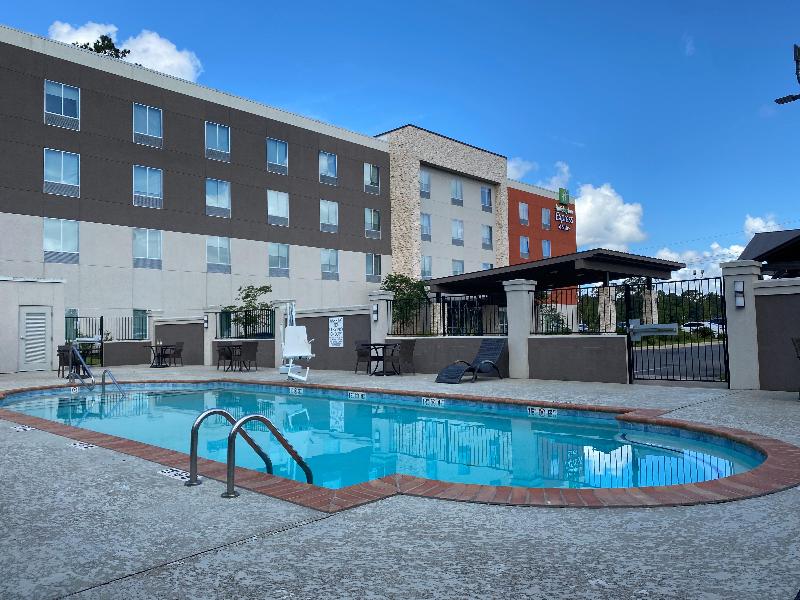 Holiday Inn Express PinevilleAlexandria Area image