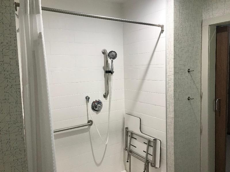 Holiday Inn Express PinevilleAlexandria Area image