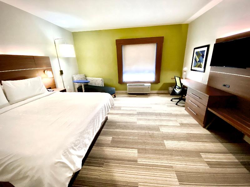 Holiday Inn Express PinevilleAlexandria Area image