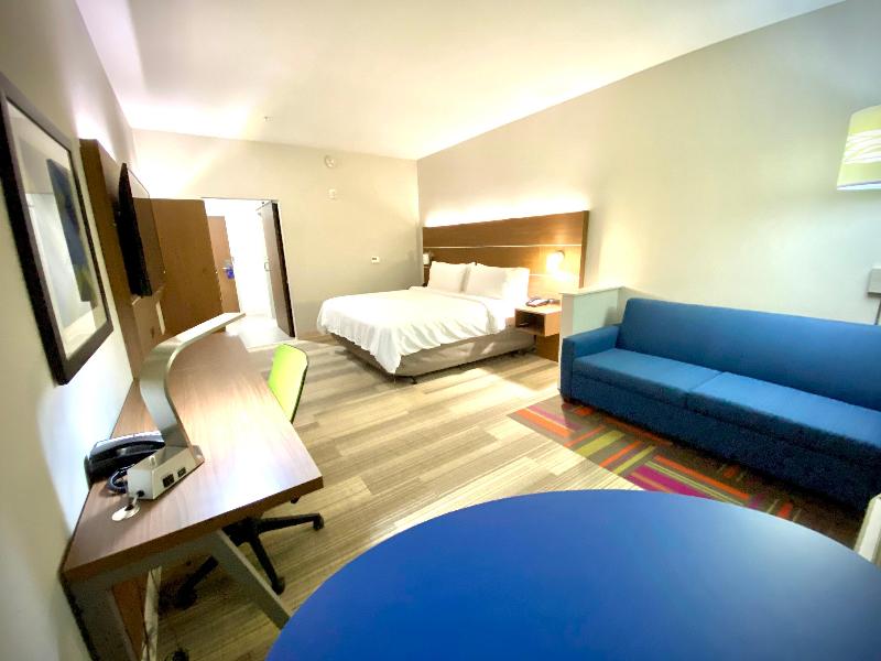 Holiday Inn Express PinevilleAlexandria Area image