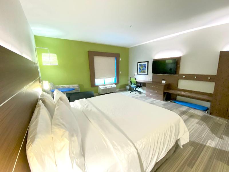 Holiday Inn Express PinevilleAlexandria Area image