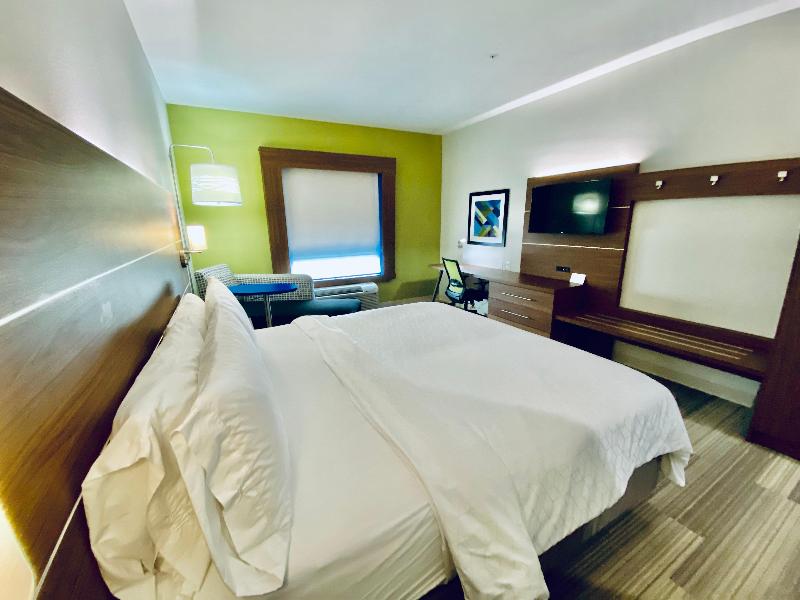 Holiday Inn Express PinevilleAlexandria Area image