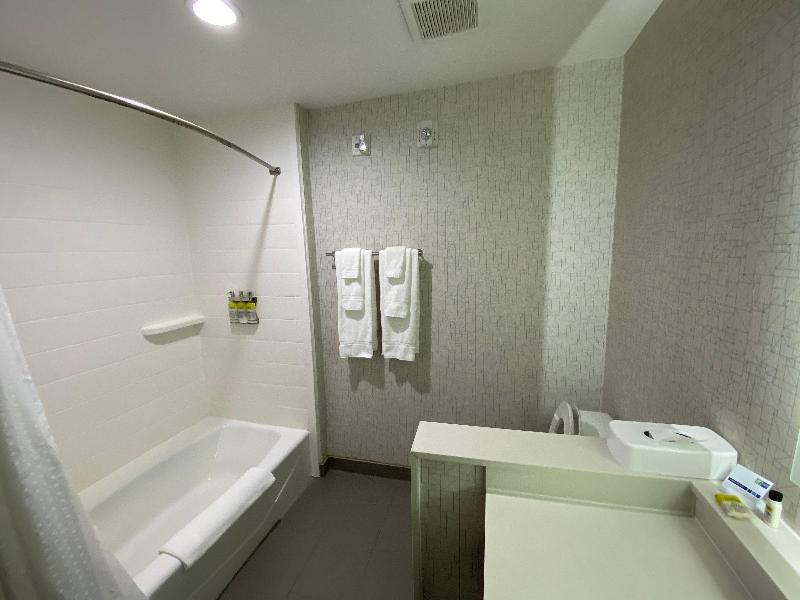 Holiday Inn Express PinevilleAlexandria Area image