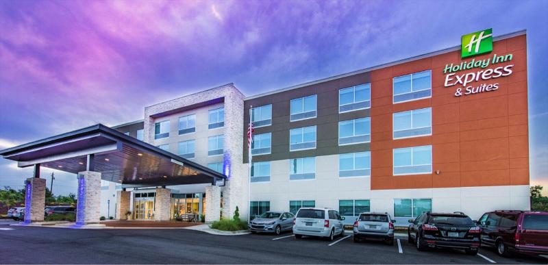 Holiday Inn Express & Suites Milledgeville By IHG