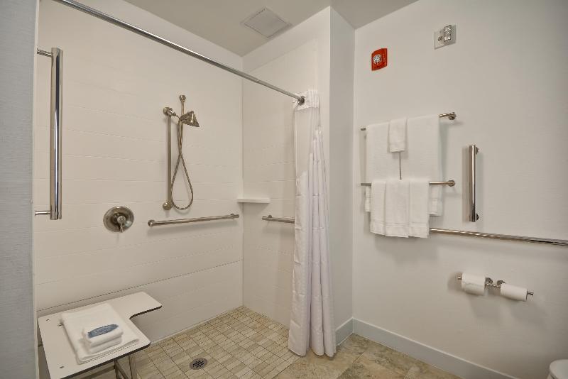 Holiday Inn Express Evansville photo 17