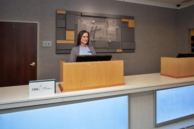 Holiday Inn Express Suites Rochester Webster image