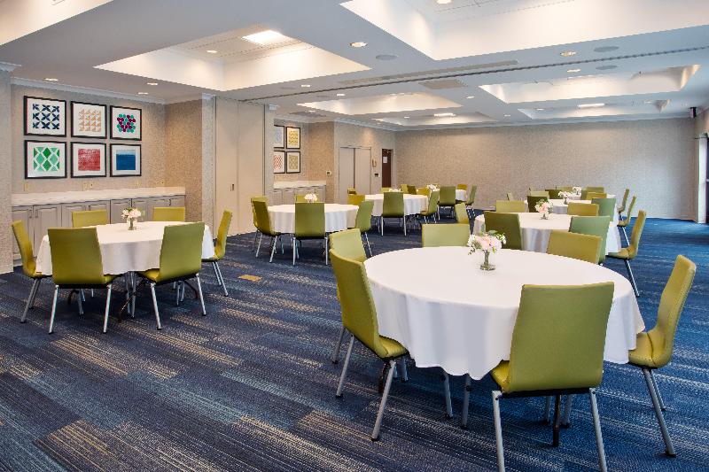 Holiday Inn Express Suites Rochester Webster image
