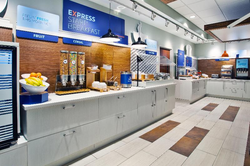 Holiday Inn Express Suites Rochester Webster image