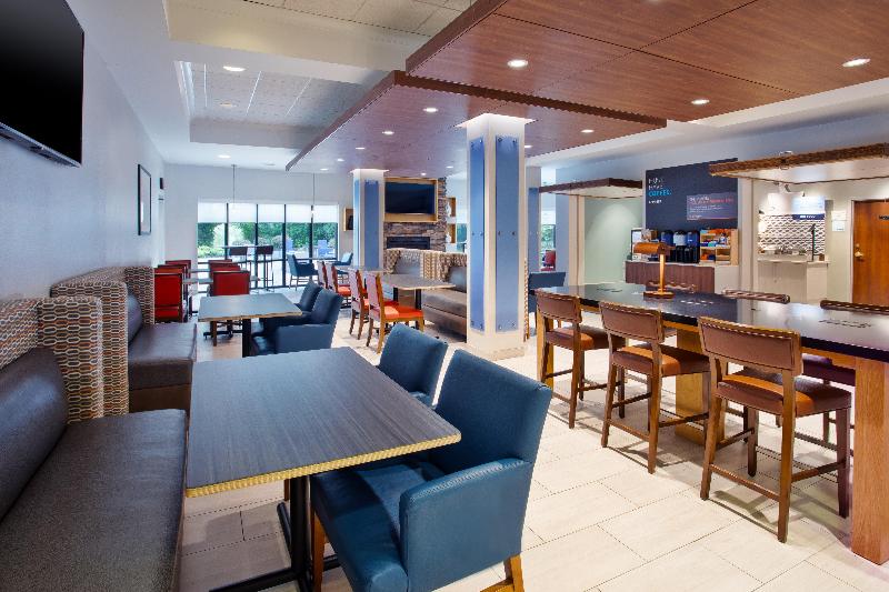 Holiday Inn Express Suites Rochester Webster image