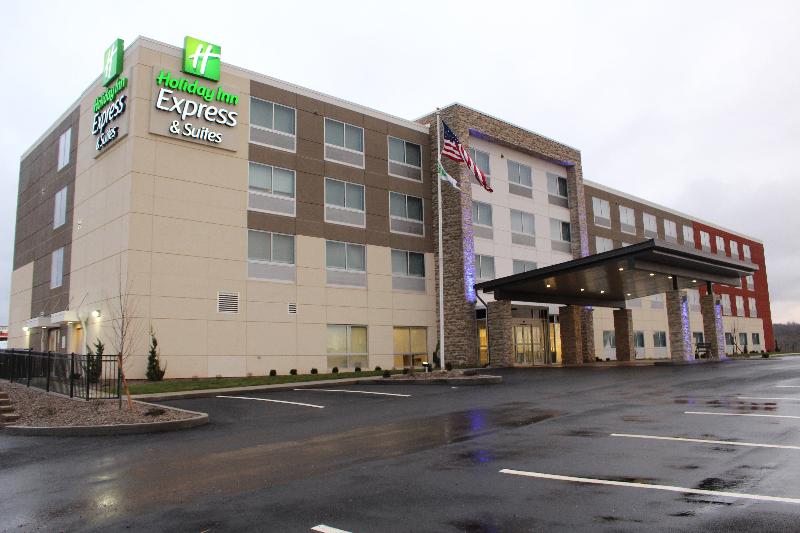 Holiday Inn Express & Suites Marietta By IHG image