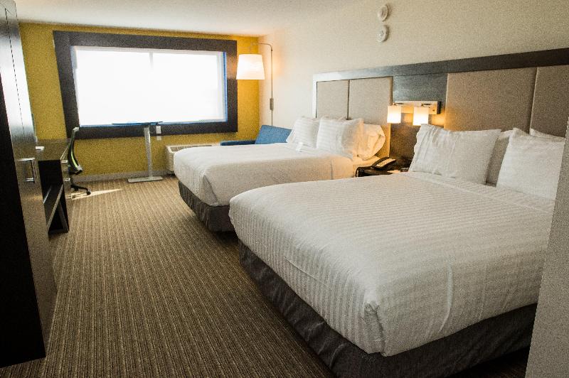 Holiday Inn Express & Suites Marietta By IHG image