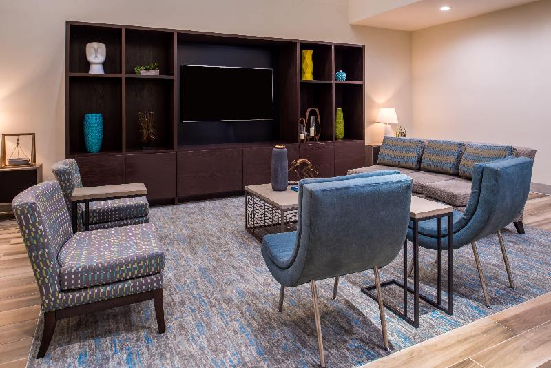 Holiday Inn Express Suites Dallas Addison