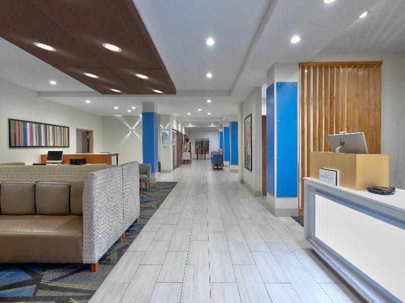 Holiday Inn Express & Suites Amarillo South — general view