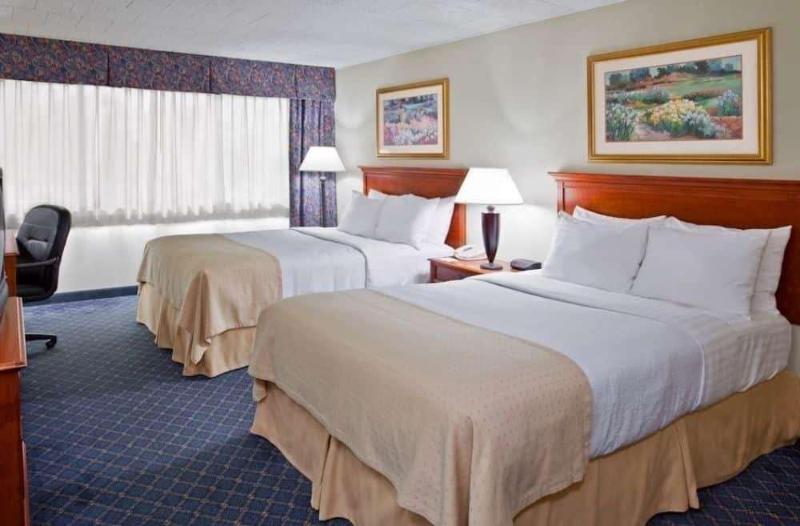 Ramada Uniontown 3