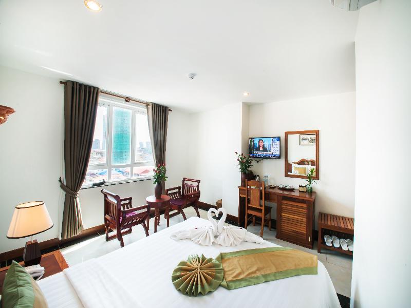 Relax Hotel image