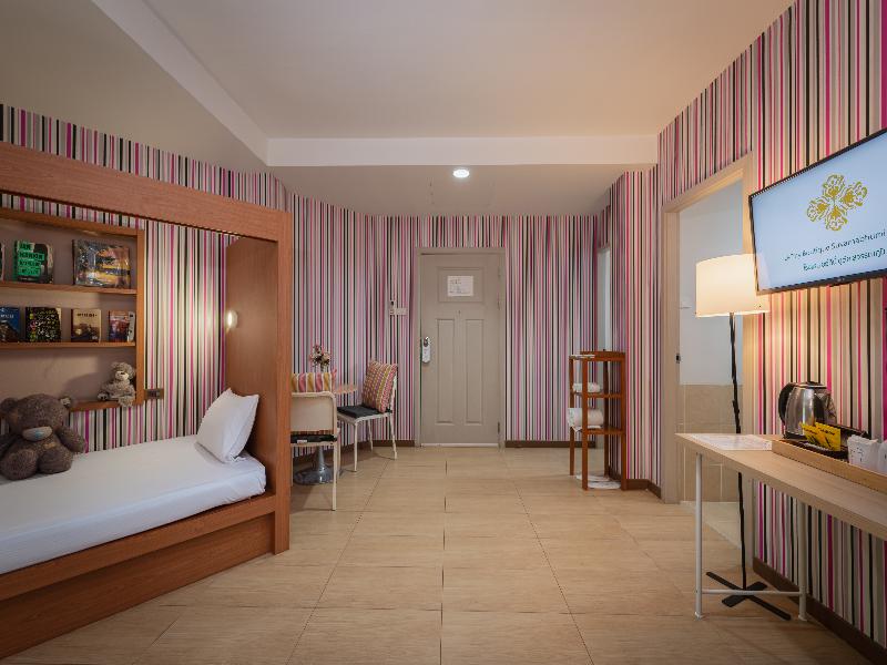 U Tiny Boutique Suvarnabhumi Airport Hotel image