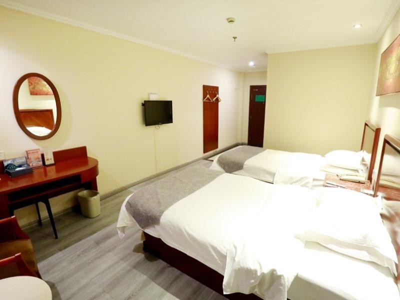 Bed room