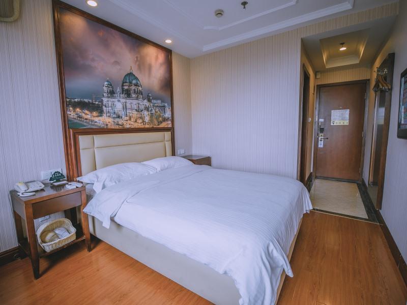 GreenTree Inn Pinghu  Zhapu Jiulong Mountain image