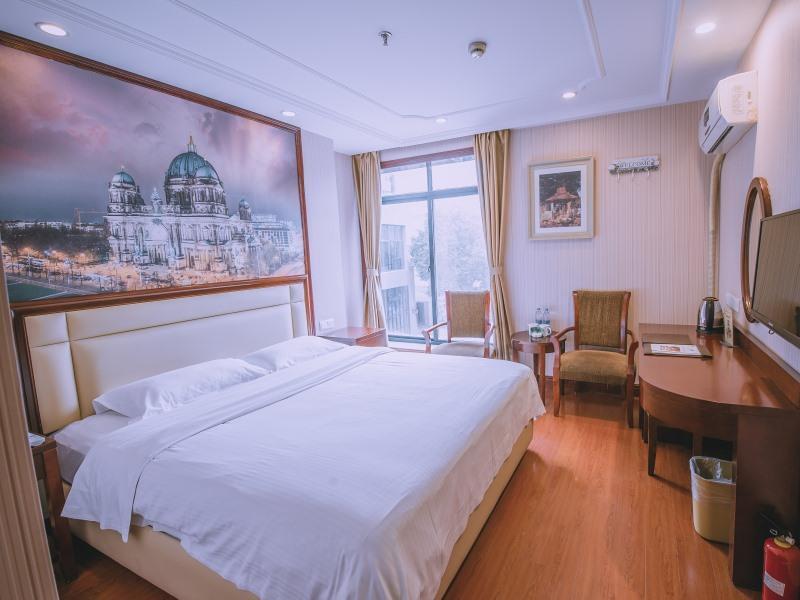 GreenTree Inn Pinghu  Zhapu Jiulong Mountain image