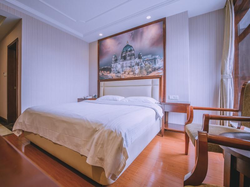 GreenTree Inn Pinghu  Zhapu Jiulong Mountain image