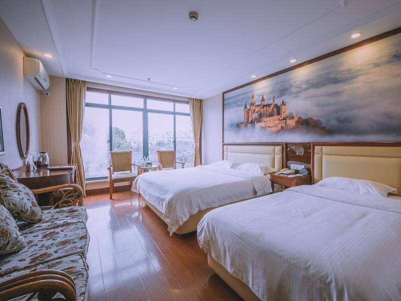 GreenTree Inn Pinghu  Zhapu Jiulong Mountain image