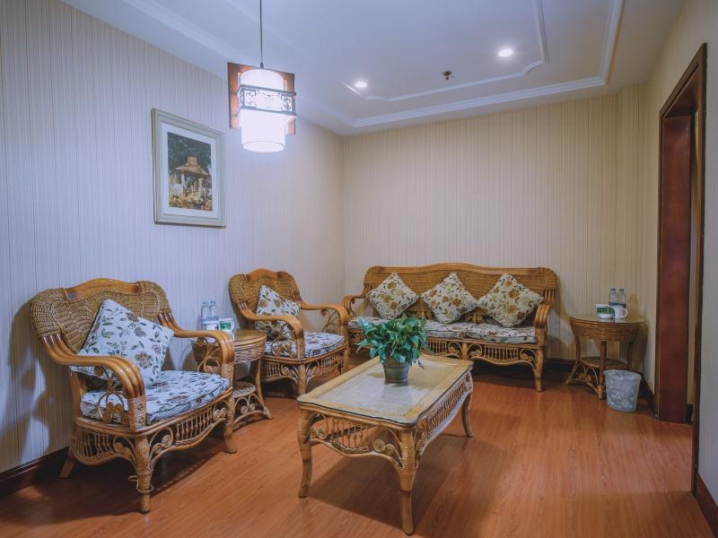 GreenTree Inn Pinghu  Zhapu Jiulong Mountain image