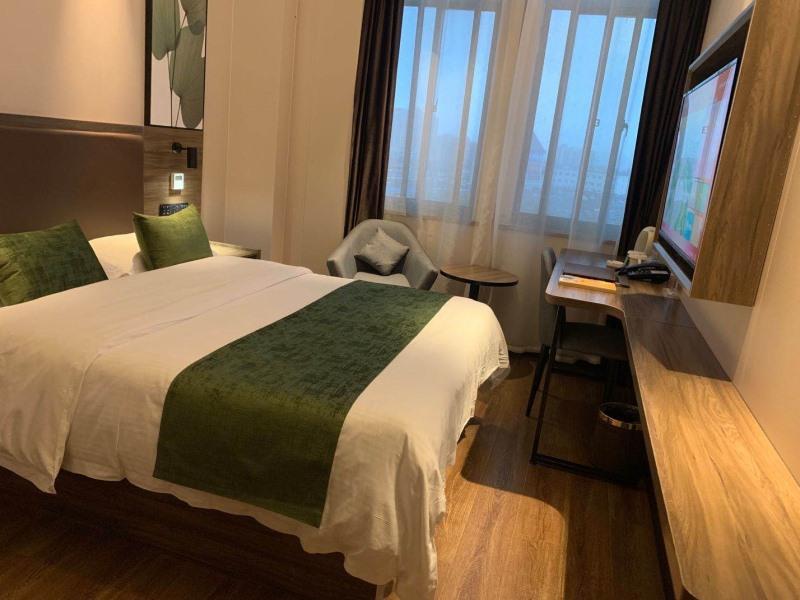 GreenTree Inn (Huoshan Yingjia Avenue)