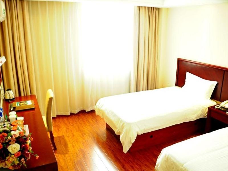 Bed room