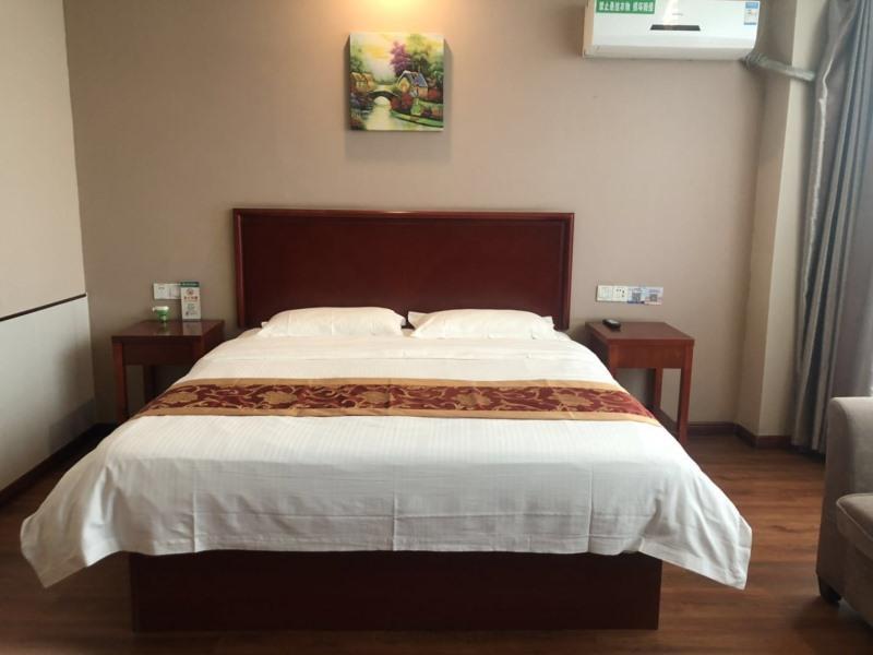 Bed room