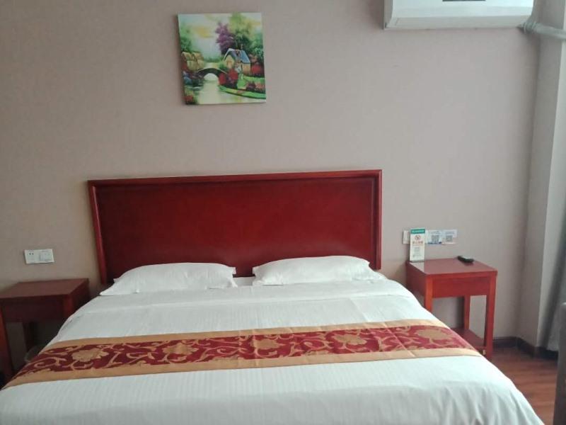 Bed room
