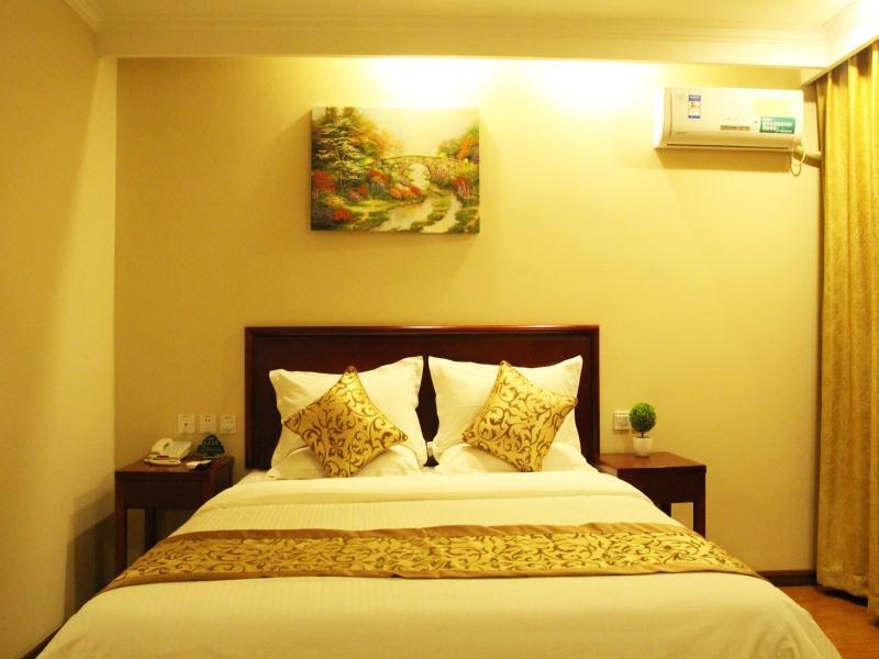 Bed room
