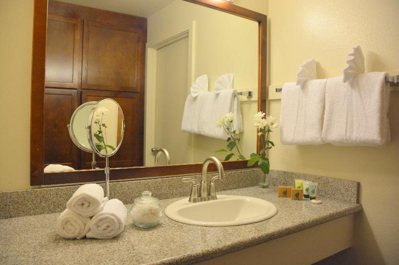 Surestay Plus By Best Western Gold Beach image