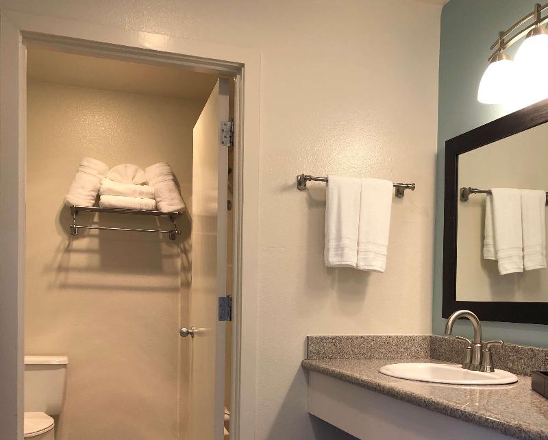 Surestay Plus By Best Western Gold Beach image