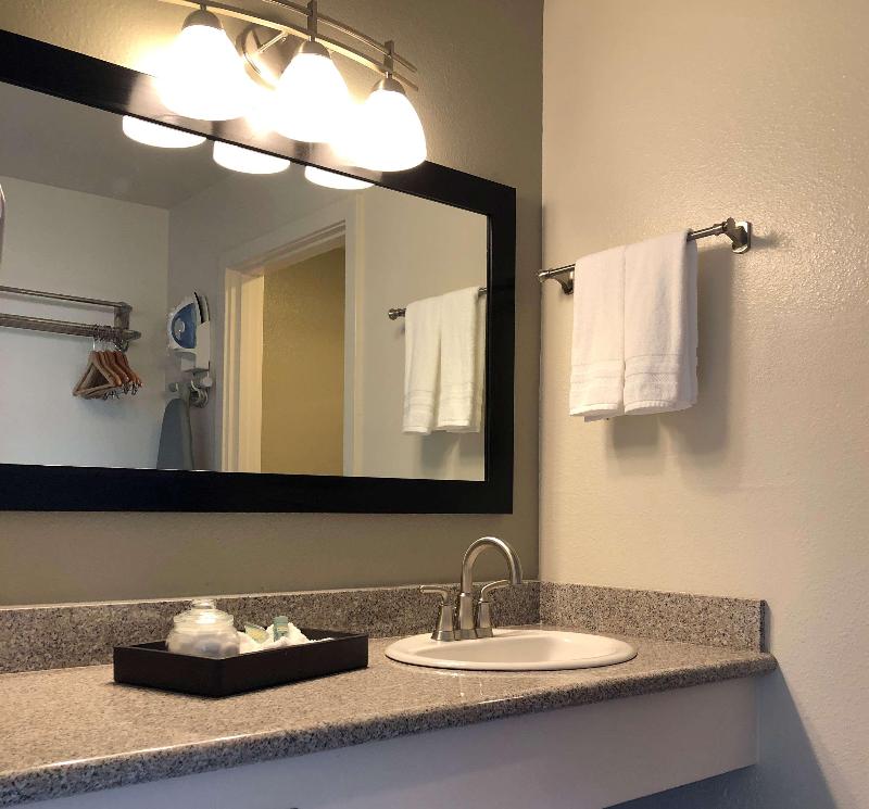 Surestay Plus By Best Western Gold Beach image