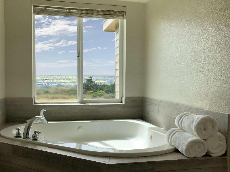 Surestay Plus By Best Western Gold Beach image